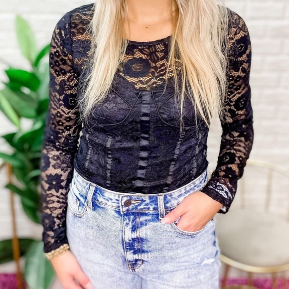 🦄 2X’s Host Pick 🦄 Black Lace Bodysuit - Picture 5 of 5